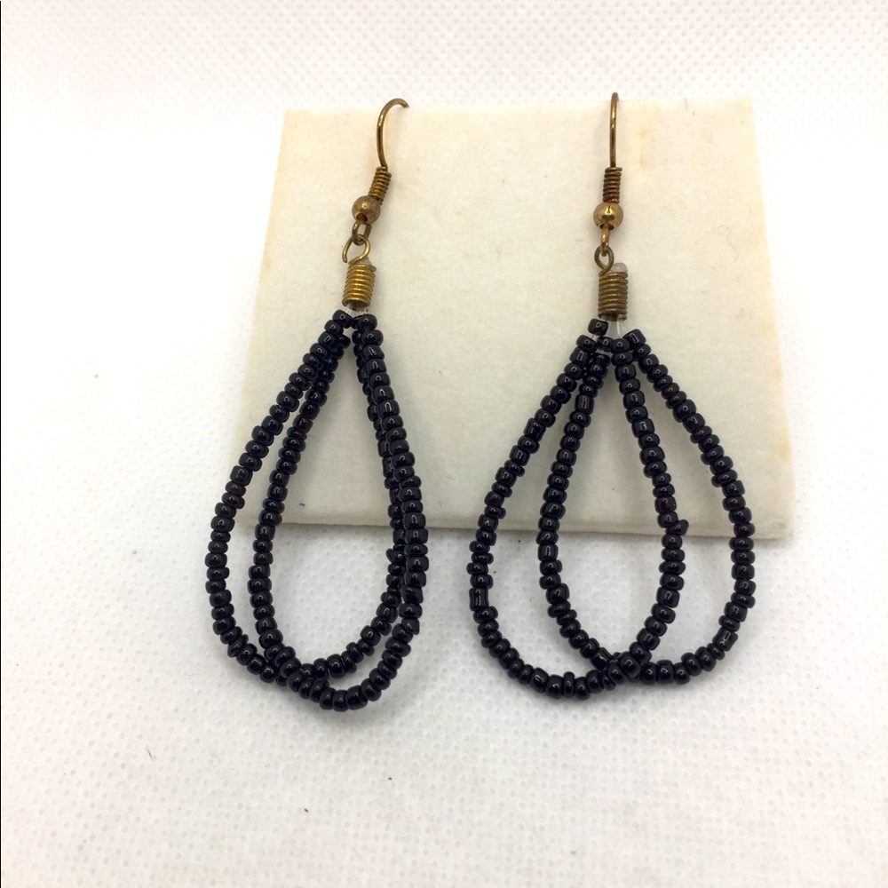 BLACK SEED BEAD DANGLE/DROP EARRINGS